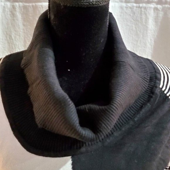 San Francisco Woman's Size Small Sweater Black White Stripes Long - Picture 4 of 5